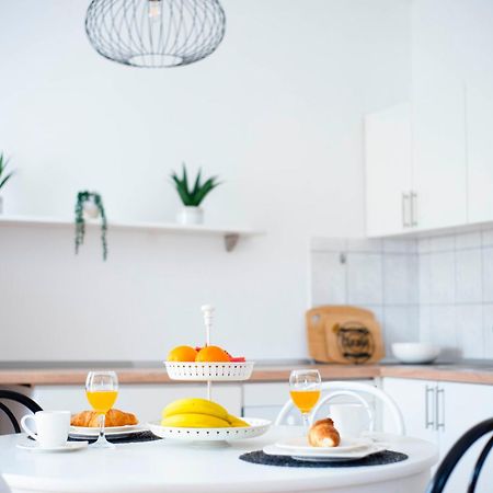 Apartman Karla Sinj Exteriör bild