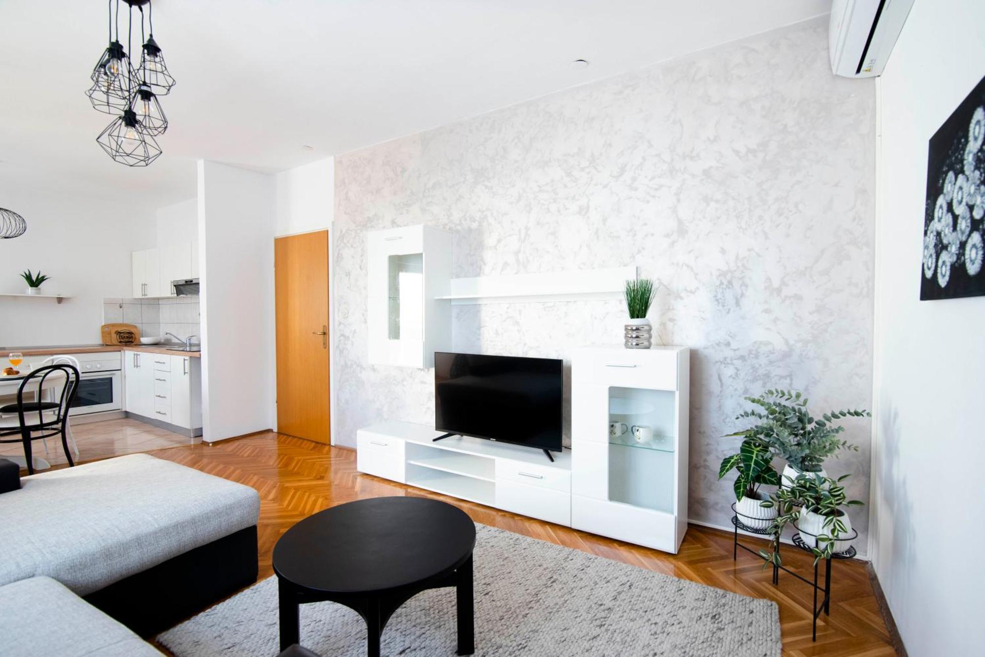 Apartman Karla Sinj Exteriör bild