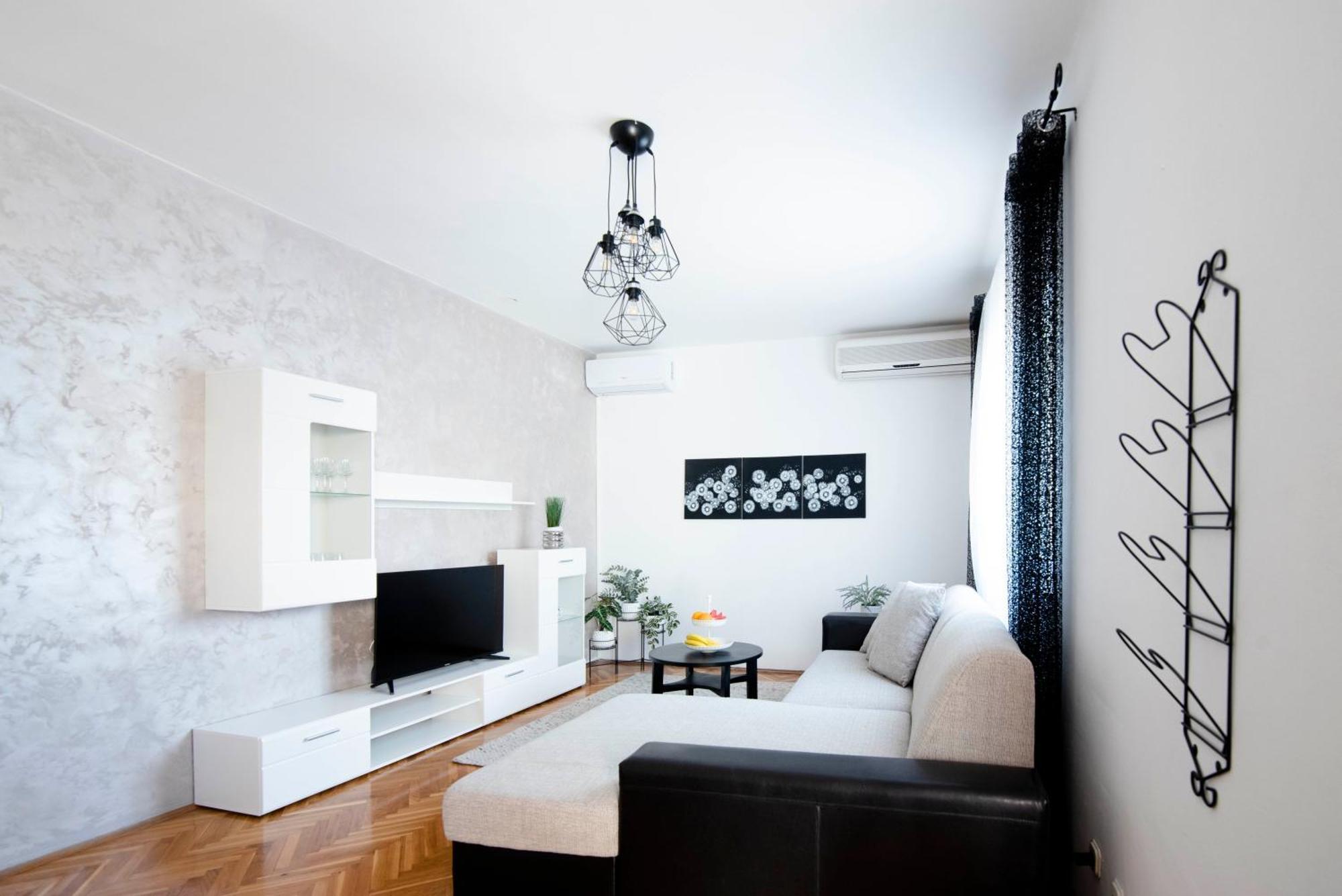 Apartman Karla Sinj Exteriör bild