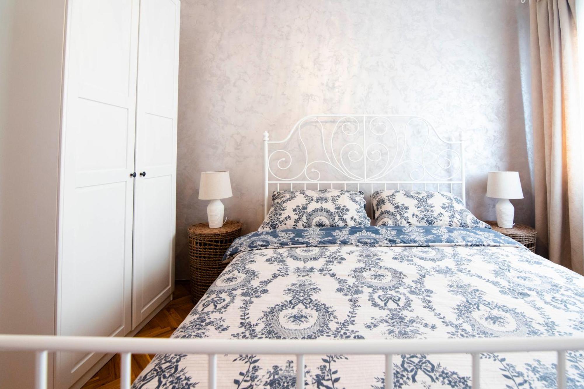 Apartman Karla Sinj Exteriör bild