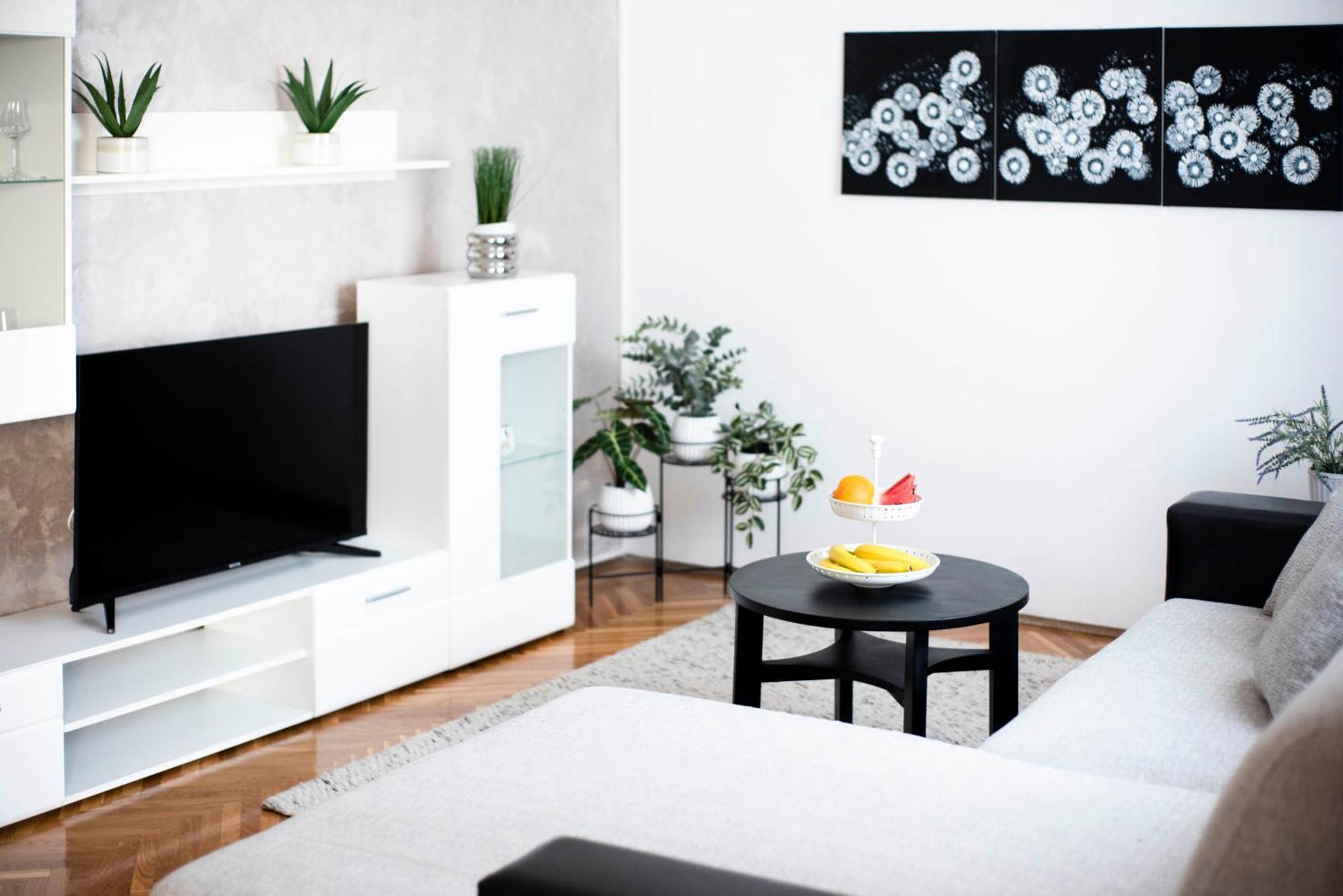 Apartman Karla Sinj Exteriör bild